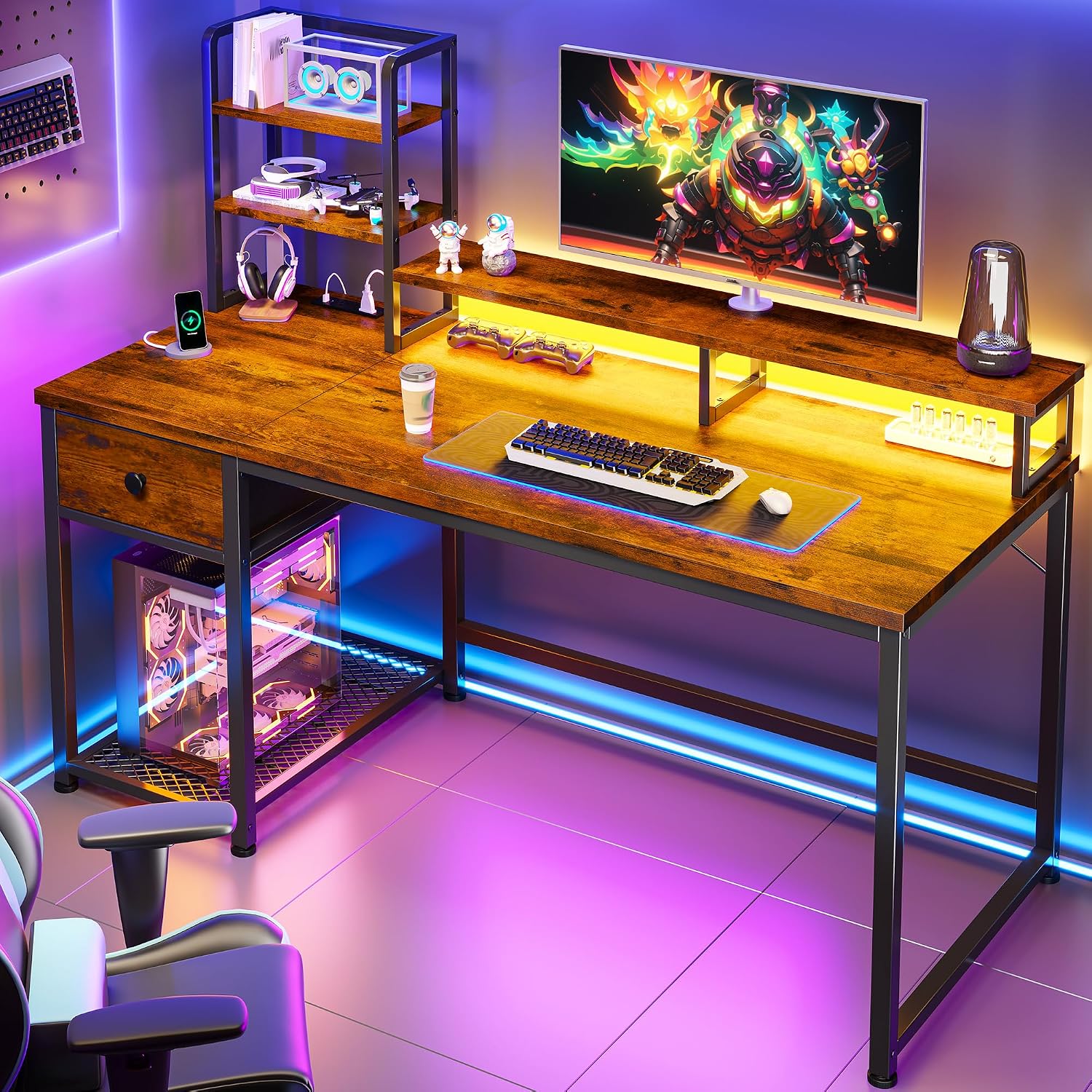 Desk Setup In Small Bedroom - Klein computerbureau met bovenkast en opbergplanken