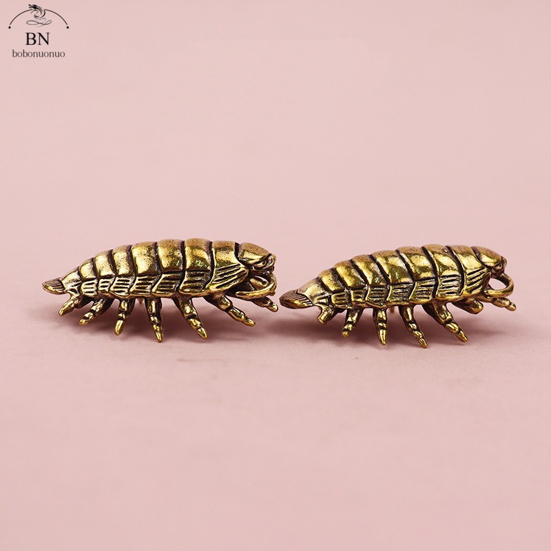Desk Setup Design - 23,2g gigantische Isopod massief messing levende