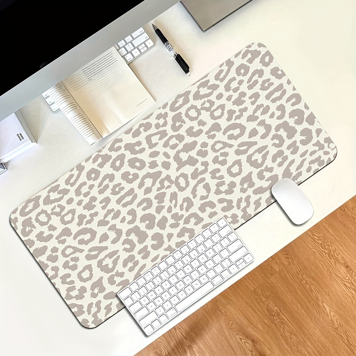 Beige luipaardprint verlengde  - Desk Setup Beige recensie en prijs